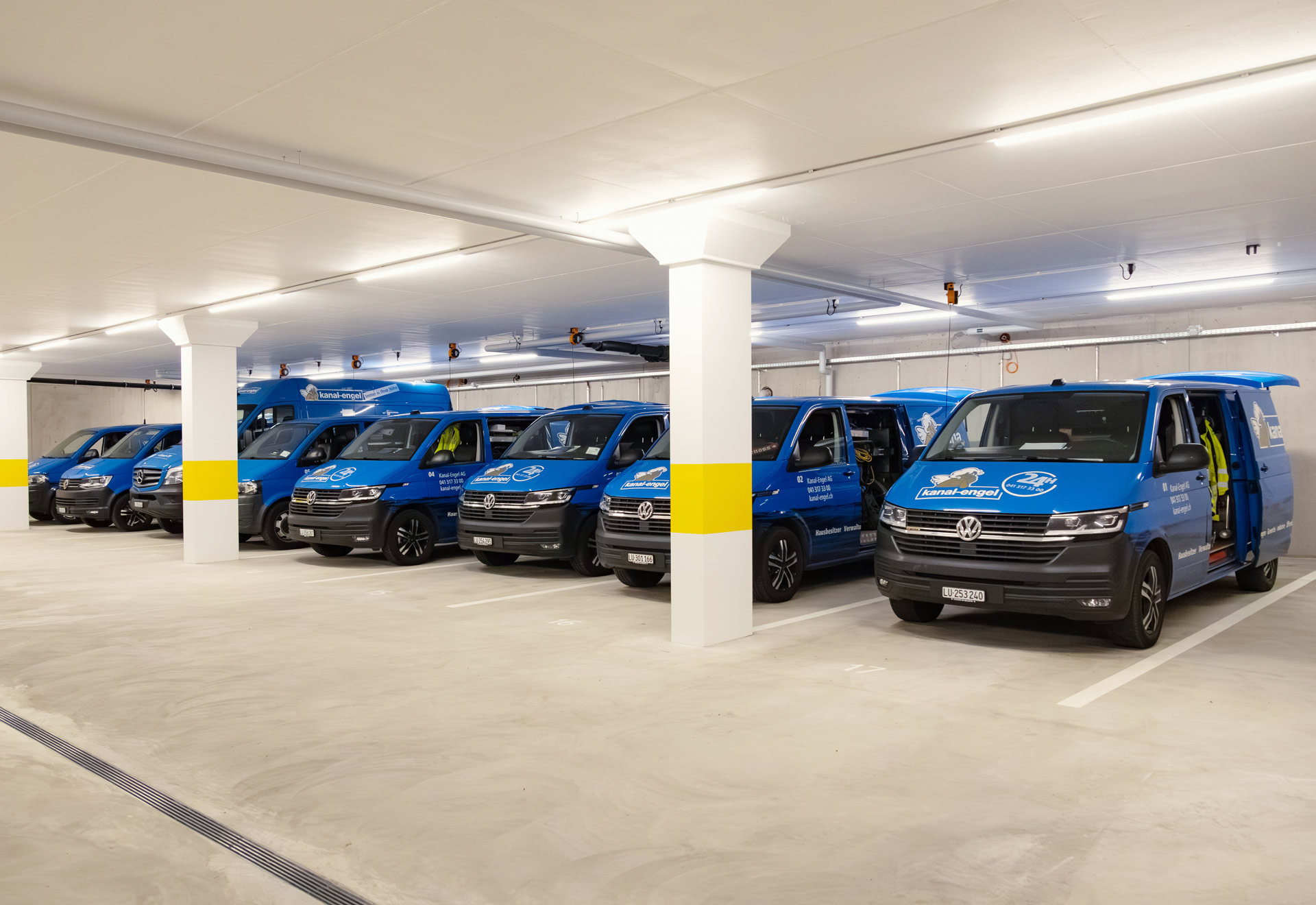 Kanal-Engel AG Fahrzeug im Serviceeinsatz